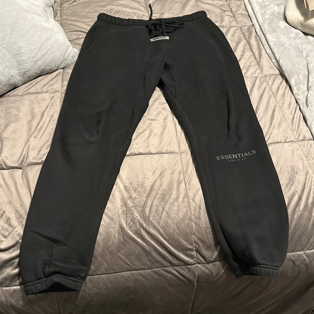 Essentials- Fear of God sweatpants